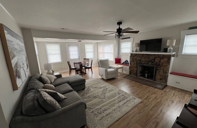 Quaint Home with Beach Access and NYC views