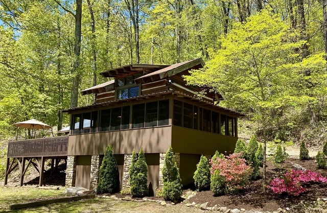 Hermoso retiro de montaña privado aislado a las afueras de Asheville, Carolina del Norte
