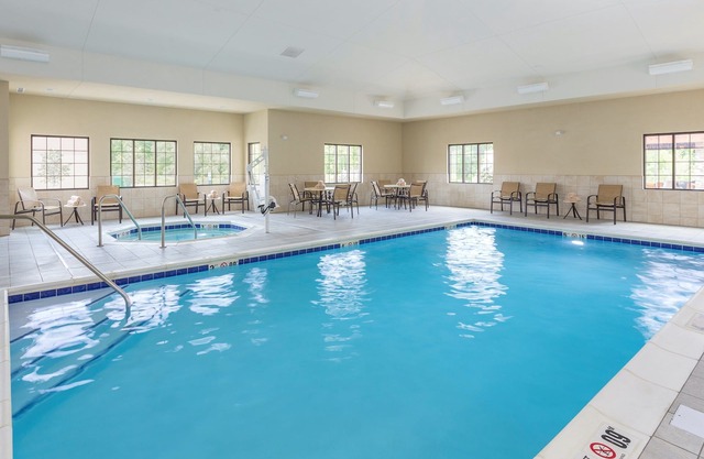 Queen Suite | Free Daily Breakfast, Shared Hot Tub + Pool