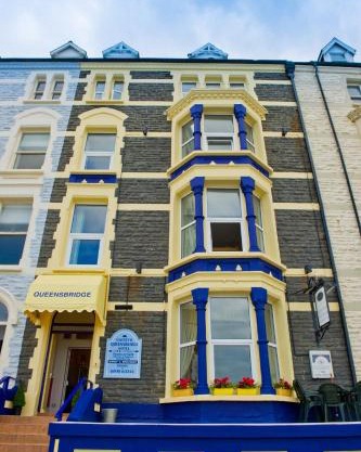 Queensbridge Hotel