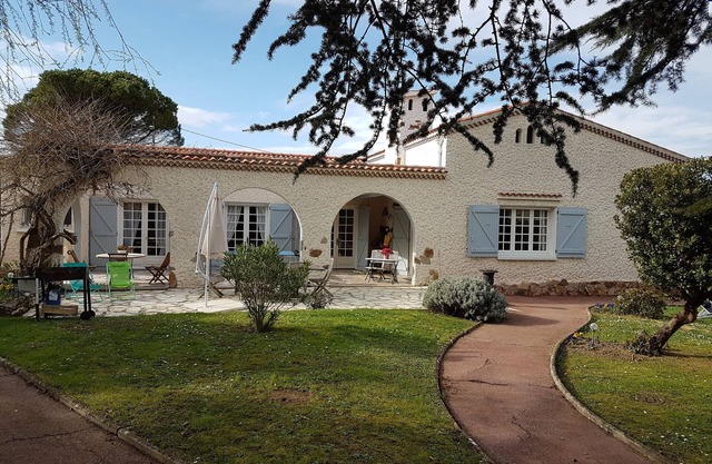 10 km de Toulouse tranquila, relajante, piscina de 8x5 h-sol segura para familias jóvenes