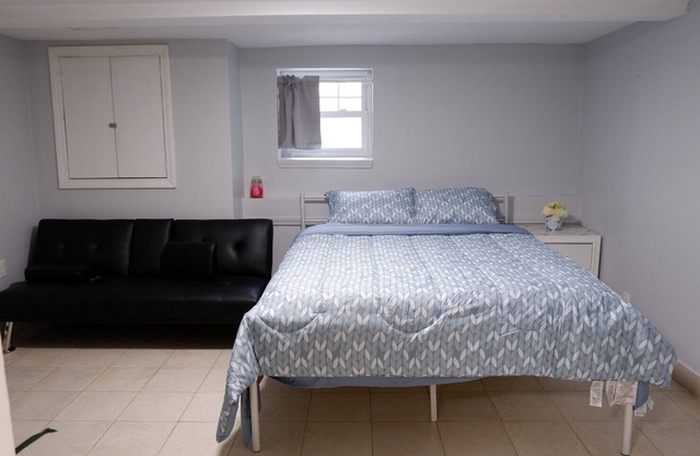 Quiet and Cozy 1Br Apt, Free Parking, Laundry, Close to I-93!