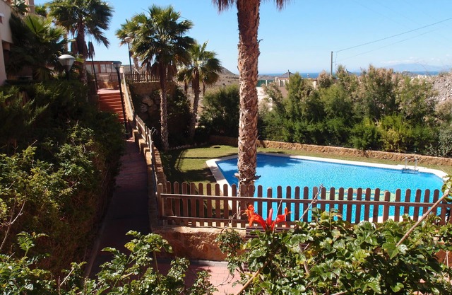 Apartamento de lujo en montaña que pasa por alto bahía de Aguilas