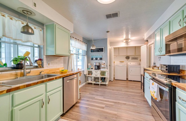 Quiet Beverly Hills Vacation Rental w/ Pool & Spa!