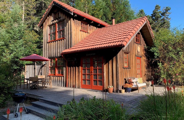 Cabaña tranquila en 5 acres minutos de Mendocino y Ocean