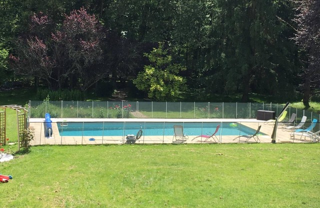 Casa tranquila con piscina compartida cerca de los castillos del Loira y Tours