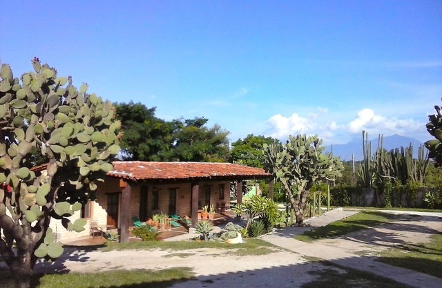 Quiet Country Ranch casa rodeada de exóticos Vistas y encantador pueblo rural