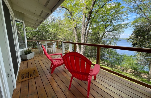 Vida privada junto al lago con mejores puestas de sol en el lago Green.