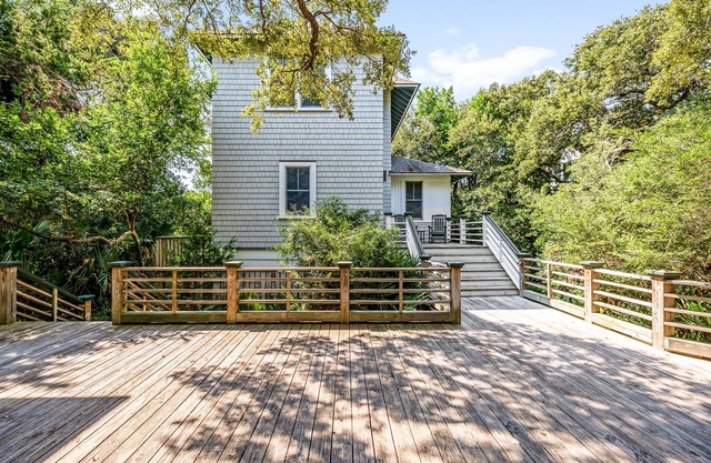 Quiet, Wooded Sanctuary - Shoals and BHI Club Avail - Dog Friendly - 20% August