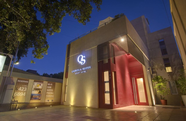 Quinta & Suites Apart Hotel