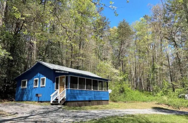 Rabun Cabin at Bleu Canoe Campground