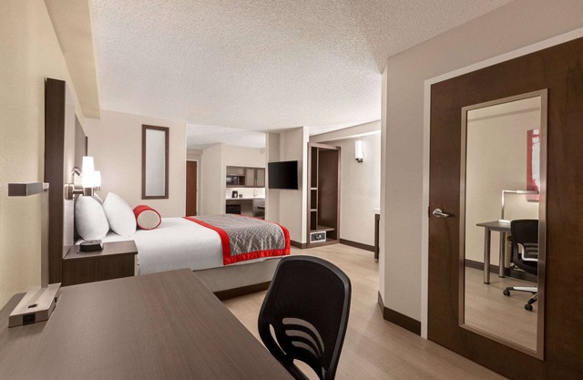 Ramada by Wyndham Suites Orlando Airport