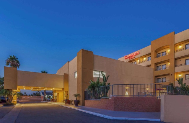 Ramada Plaza by Wyndham Garden Grove/Anaheim South