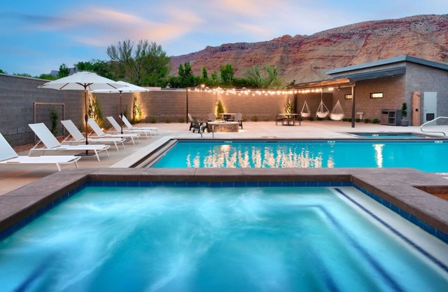 Rambler | Standard King at Gravity Haus Moab, Outdoor Pool, Free Parking
