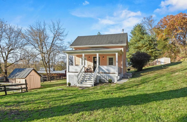 Raspberry Retreat Cottage