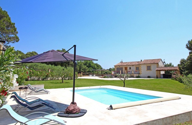 Reciente villa de 3 dormitorios, encanto del pueblo tranquilo, piscina cerca de Aix y Luberon