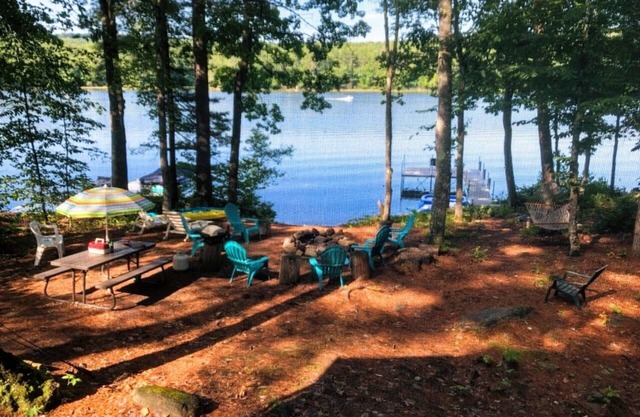 Waterfront Cottage en Sabego Cove, con playa privada de arena