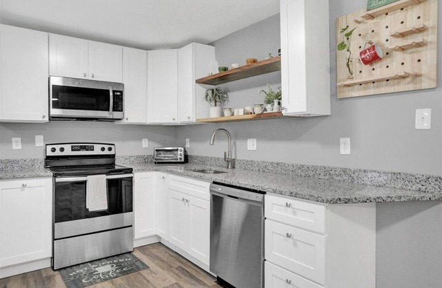 Whole house close to amenities, with massage chair, large yard, and pet friendly