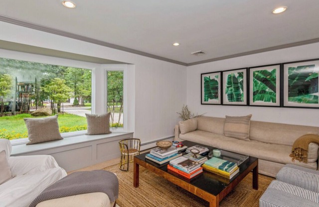 Recently Updated Luxury 3BR Beach House in Private Clearwater Beach Community