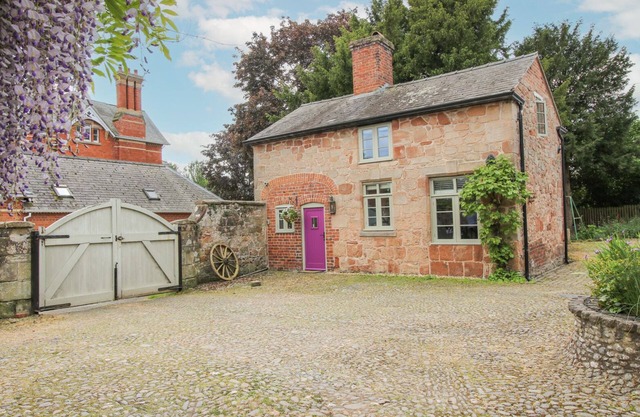 RECTORY COTTAGE, admite mascotas en West Felton, Ref 1001316