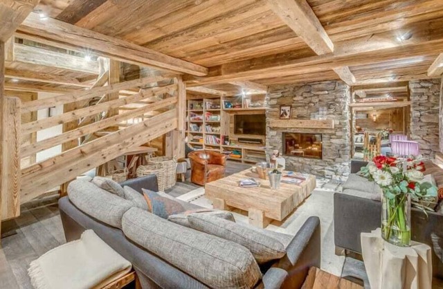 Red Berries Apartment Situated in the Crown of Val D'Lsere