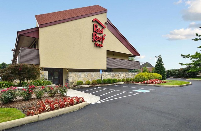 Red Roof Inn Louisville East - Hurstbourne