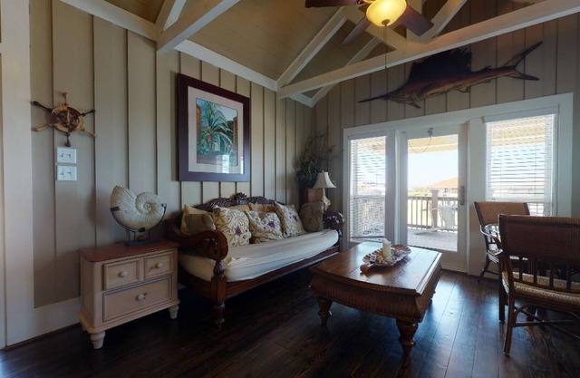 Redfish Tower: 3 BR, 3 BA House in Pt. Bolivar, Sleeps 8
