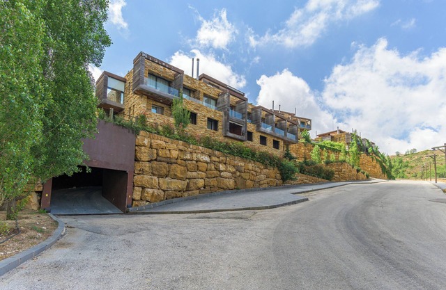 Haven's 1-BR Apt in Redrock Batroun
