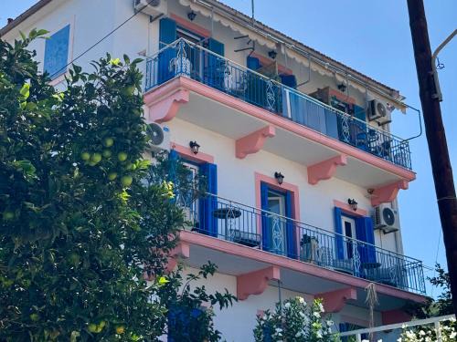 Reginas studios & apartments - Bougainvillea Suite