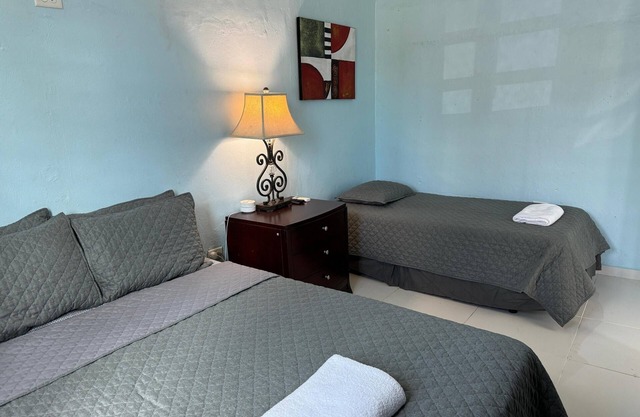 Relax in Comfort, Steps from It All- 1BR, 1BA UNIT2