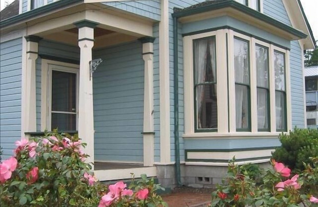 Lugar relajante para reunirse con amigos y familiares en Uptown Port Townsend, ~ WA ~