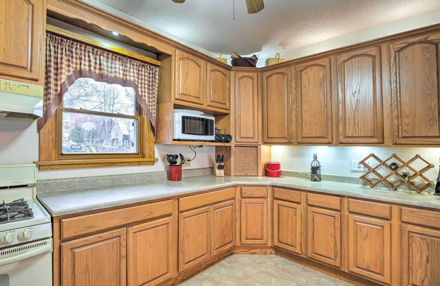 Relaxing Waterloo Retreat w/ Orchard View!
