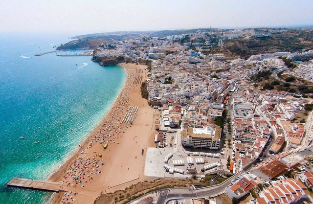 Remarkable 1-bed Apartment in Olhos de Agua