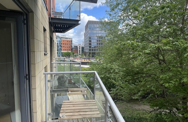Remarkable 2-bed Apartment in Leeds