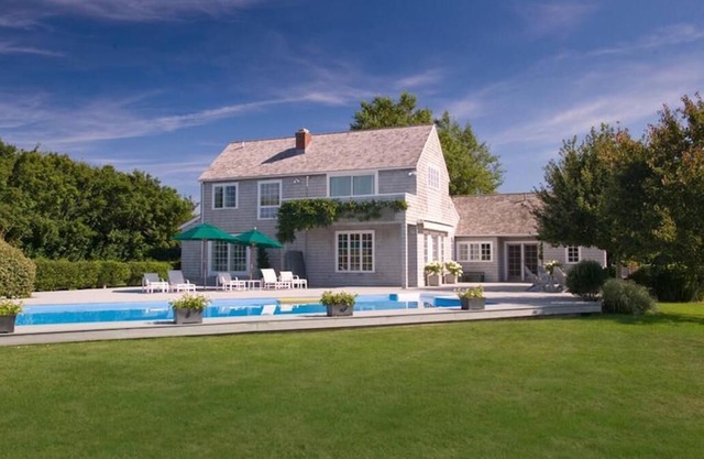 Notable casa de Bridgehampton Beach a pocos minutos de playa privada