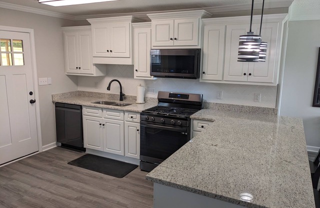 Remodeled Bungalow walking distance to Augusta National