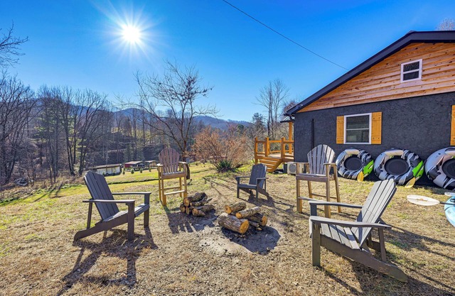 Remote Home w/ Deck & Grill in Scenic Tuckasegee!