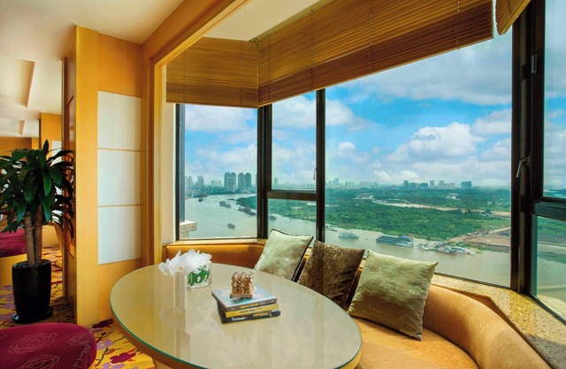 Renaissance Riverside Hotel Saigon