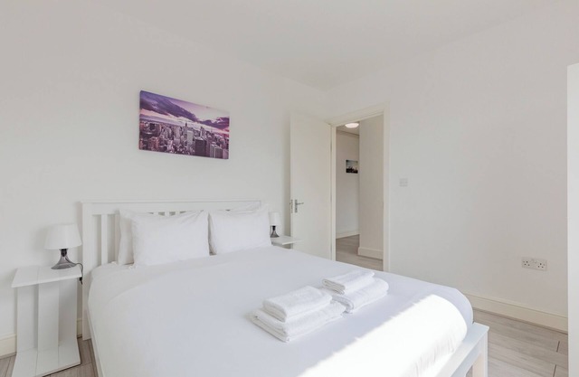 Renovated 3BD Flat, 16 Minutes to Tower Bridge