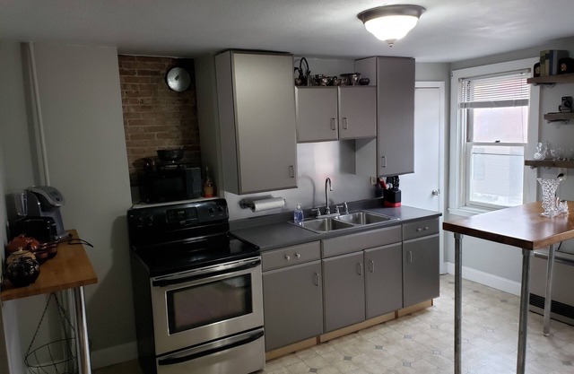 Apartamento renovado a minutos de Burlington