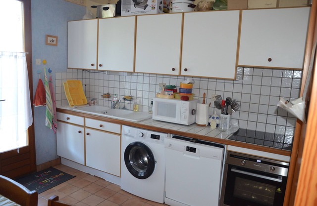 Renovated house 15 kilometers from the ocean. Pets not allowed.
