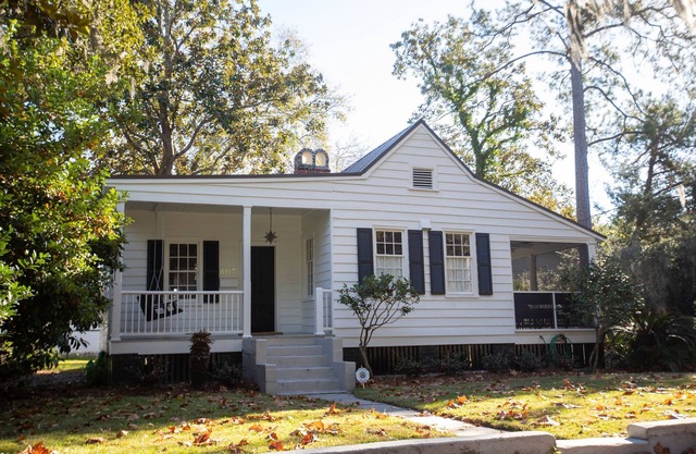 Cabaña histórica recientemente renovada en el centro de Beaufort, SC