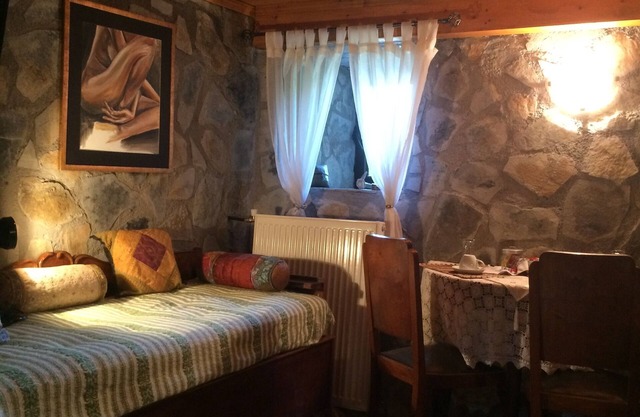 Renovado Old Stone Cellar-Theisoa