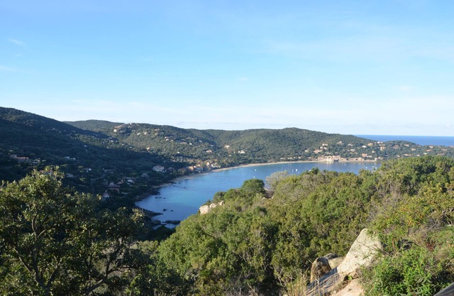 Res OLIVERAIE "EMMA T3 / 2". A la sombra de los olivos, a pocos pasos del mar.