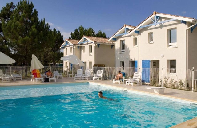 Residence domaine du phare swimming pool playground and wifi duplex house 2 bedrooms