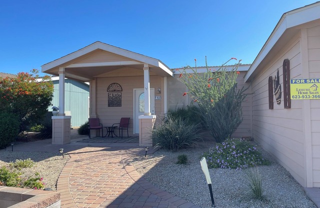 Resort community with fabulous amenities! Full month rentals ONLY available.