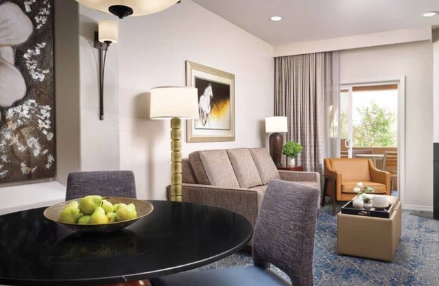 Resort in phenomenal Scottsdale near Barrett Jackson 2025 Auction