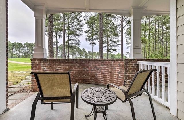 ¡NUEVO! Spring Lake Home - Patio con vistas al campo de golf