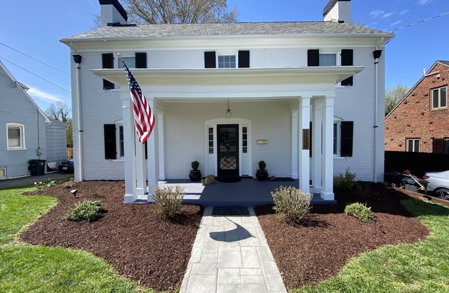 Retro Modern Restored 1930's-Home Near Downtown Lynchburg & LU