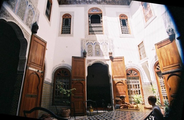 Riad saada un pequeño palacio con personal, que para ti, de 2 a 12 personas ...